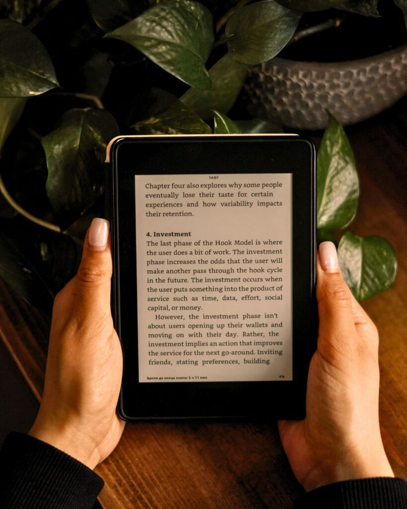alt="ebook displayed on tablet screen"